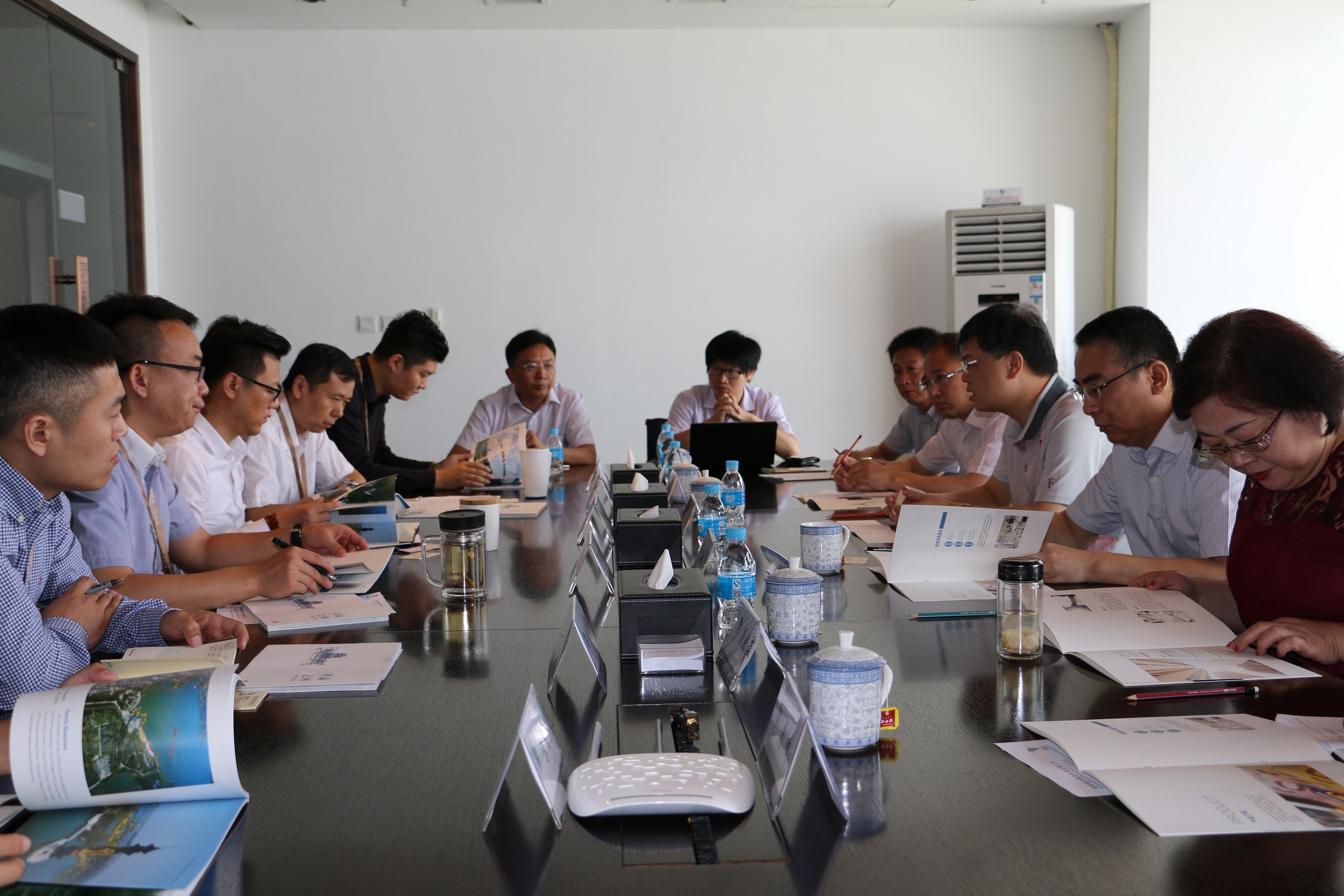 泰州市发改委副主任张国祥一行到公司交流座谈